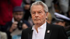 Alain Delon a été inhumé dans sa propriété du Loiret
